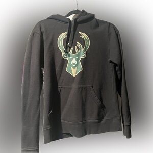 Fanatics NBA Milwaukee Bucks hoodie in good used condition